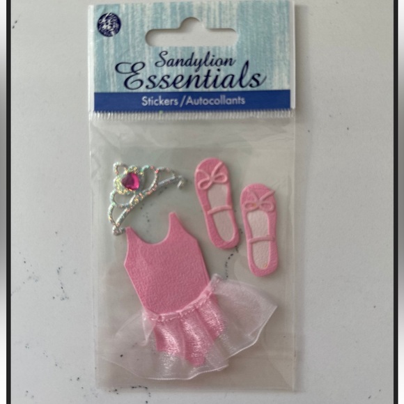 Assorted Scrapbooking and Card Making Supplies - Lot of 6 - Picture 5 of 6